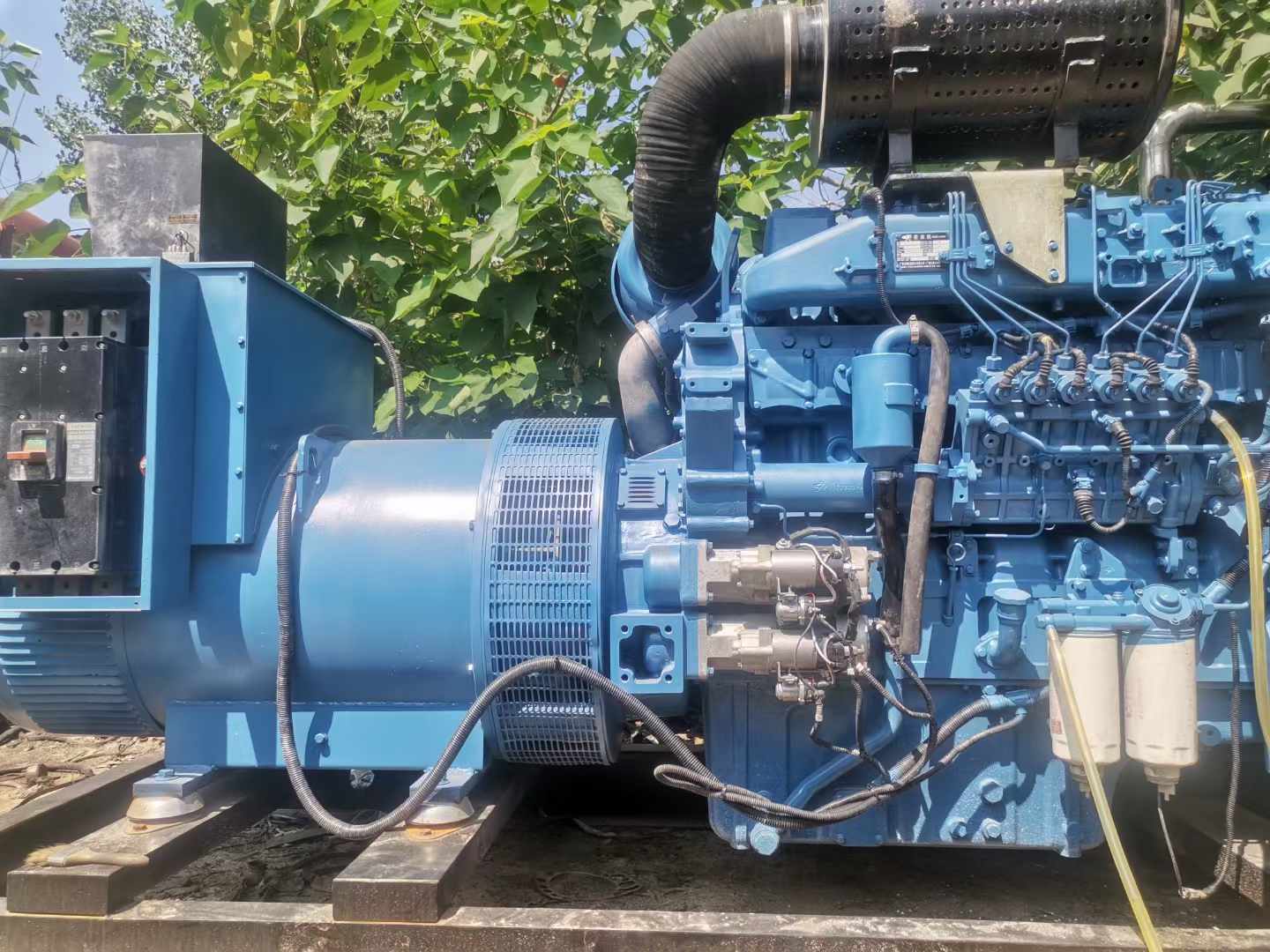 谢通门详细说明降低 800kW 柴油发电机输出电流波动的方法