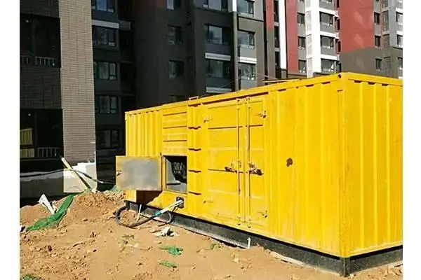 谢通门发电机租赁中燃油压力过低会对发动机的哪些部件造成损坏？
