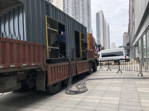 谢通门柴油发电机空气滤清器在不同季节的更换周期是否有差异？
